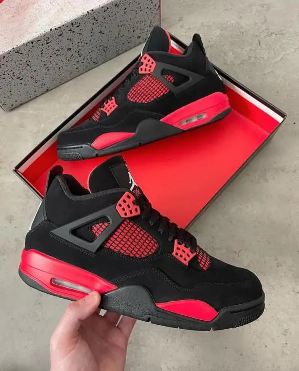 AIR JORDAN RETRO 4 THUNDER SEMI UA
