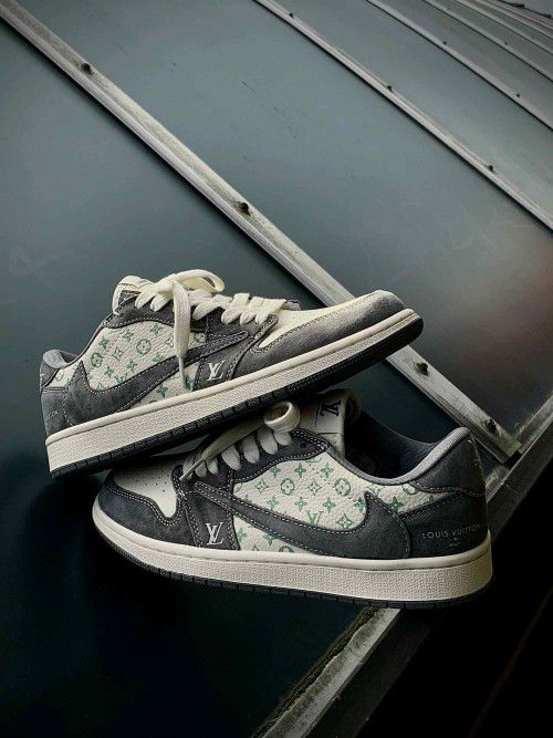 AIR_JORD_AN 1 LOW TRAVIS SCOTT X LOU_ISS VUITTONN